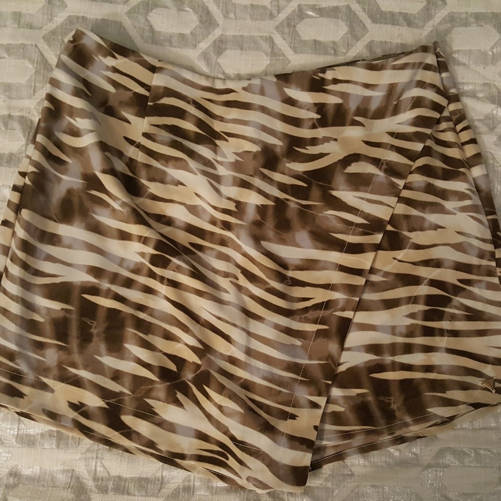 Animal print skort